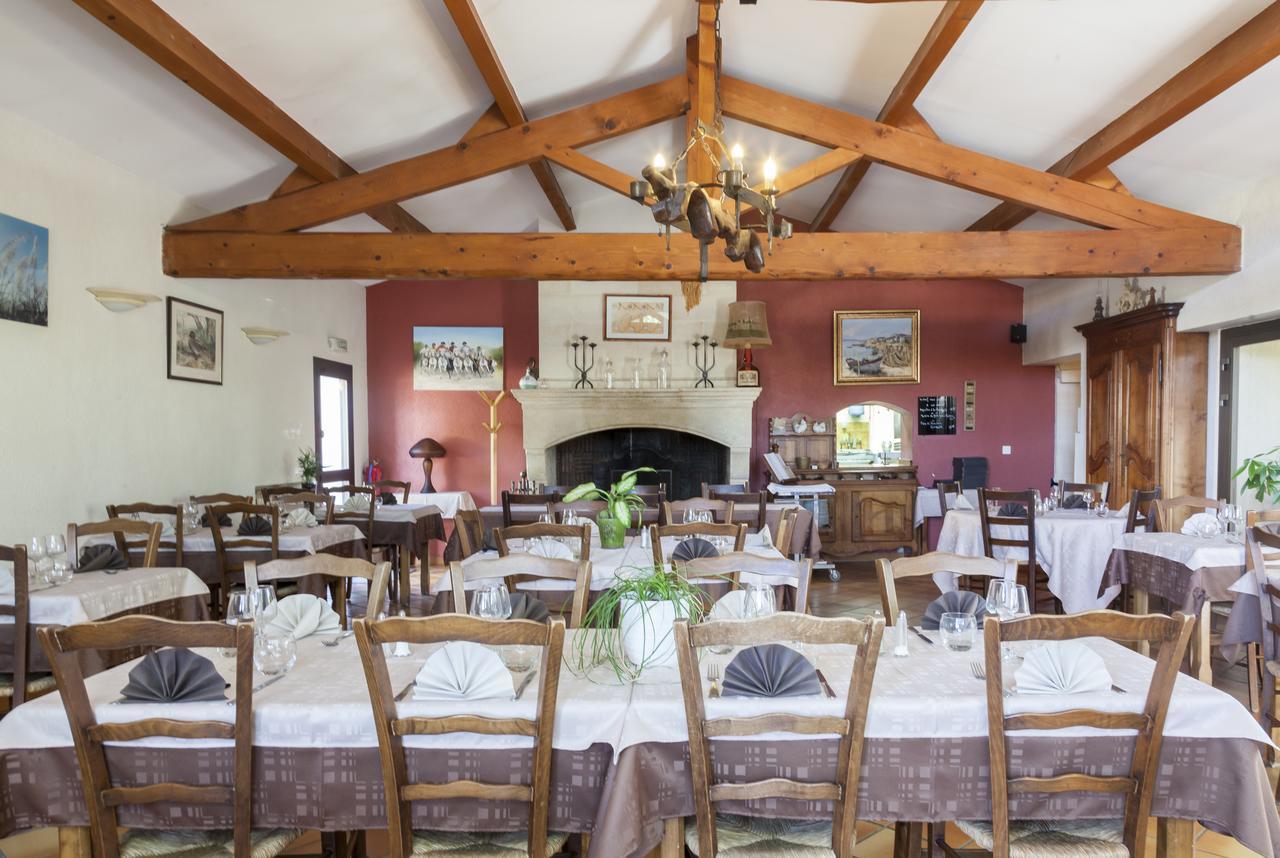 Logis Hotel Restaurant Le Flamant Rose Camargue Albaron Екстериор снимка